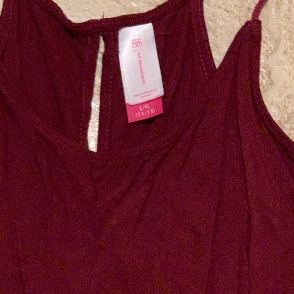 2 spaghetti strap tops - Picture 6 of 9